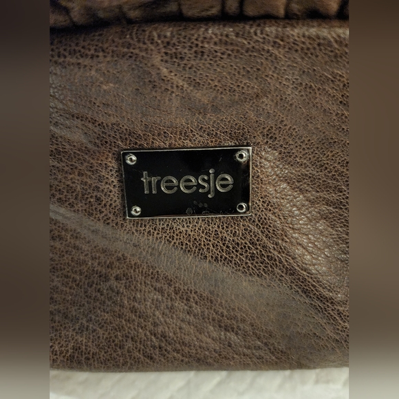 Treesje Brown leather with ruffle makeup bag pouch - Picture 3 of 9